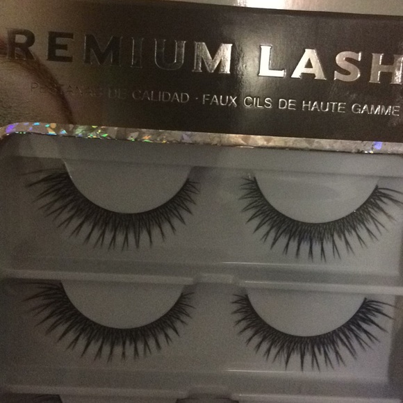 5 Pairs of lashes - Picture 3 of 5